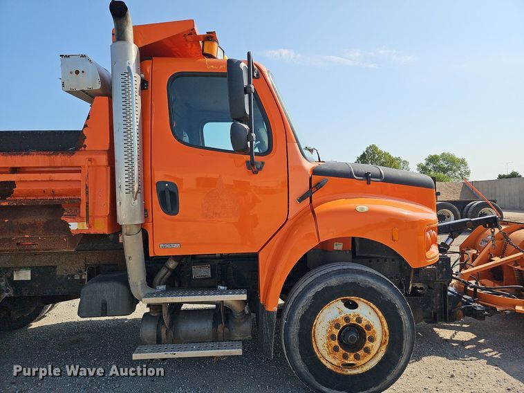 image for item DQ0103 2005 Freightliner Business Class M2 106  dump truck