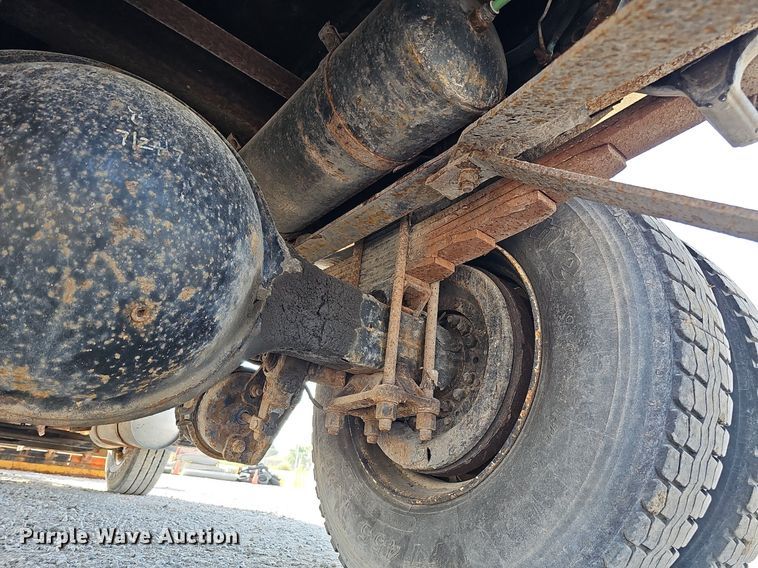 image for item DQ0103 2005 Freightliner Business Class M2 106  dump truck