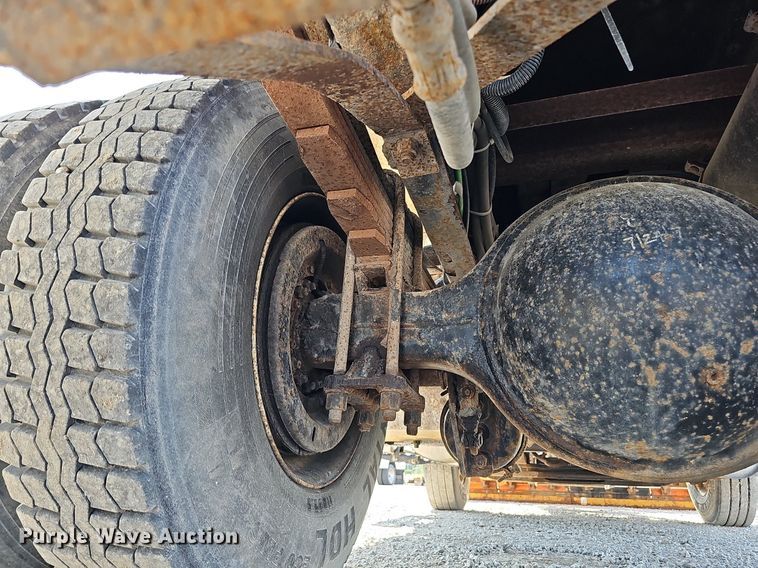 image for item DQ0103 2005 Freightliner Business Class M2 106  dump truck