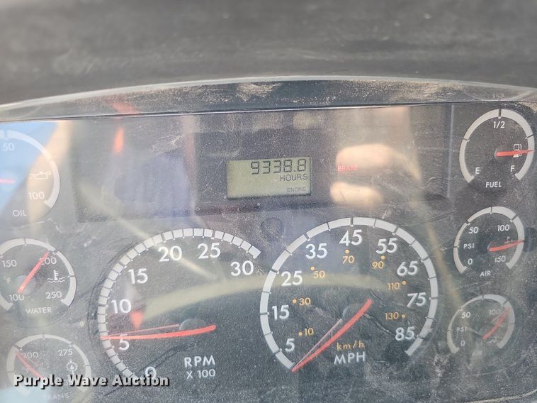 image for item DQ0103 2005 Freightliner Business Class M2 106  dump truck