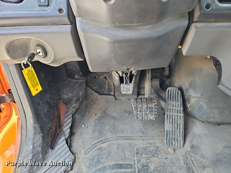 image for item DQ0103 2005 Freightliner Business Class M2 106  dump truck