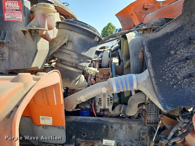 image for item DQ0103 2005 Freightliner Business Class M2 106  dump truck