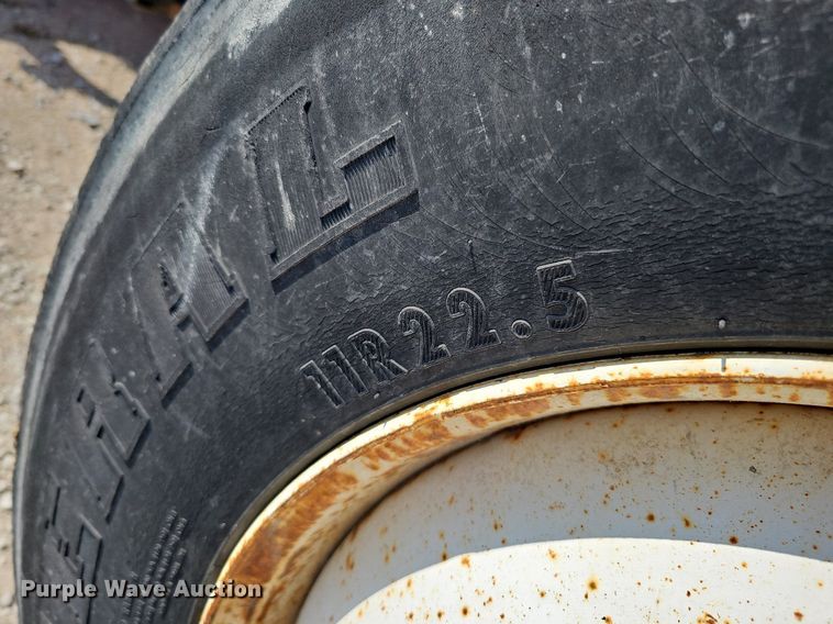 image for item DQ0103 2005 Freightliner Business Class M2 106  dump truck