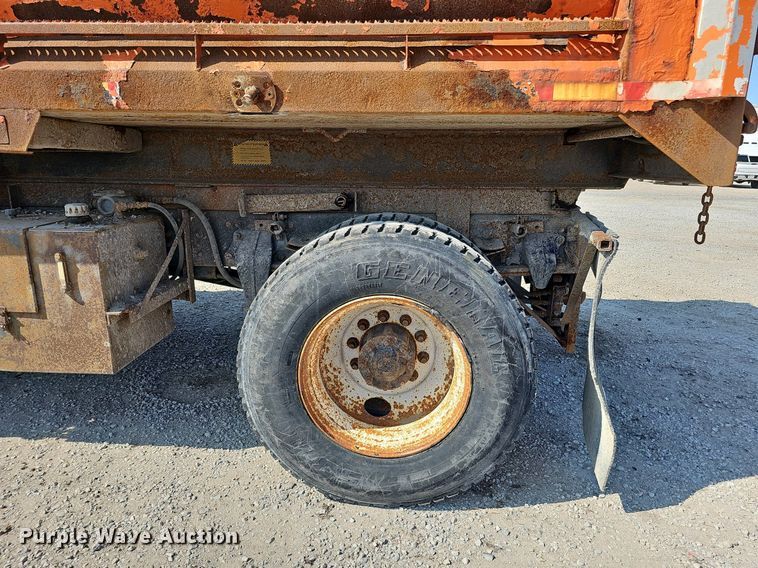 image for item DQ0103 2005 Freightliner Business Class M2 106  dump truck