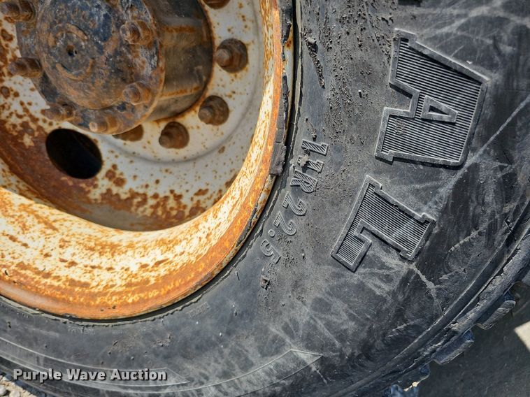 image for item DQ0103 2005 Freightliner Business Class M2 106  dump truck