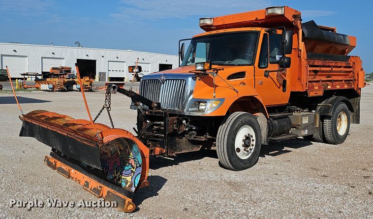 image for item DQ0104 2007 International 7400  dump truck