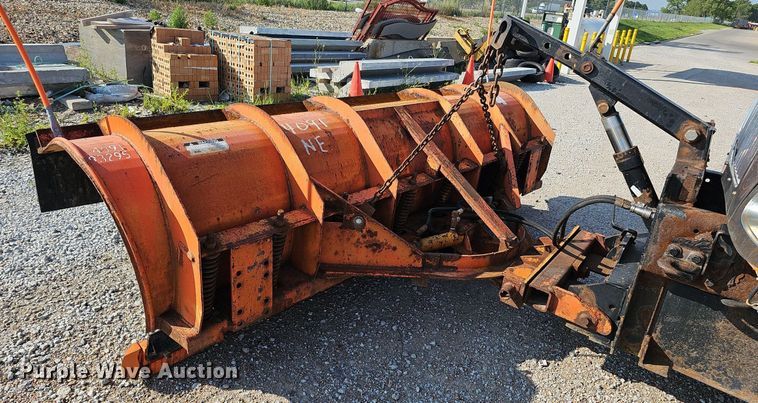 image for item DQ0104 2007 International 7400  dump truck