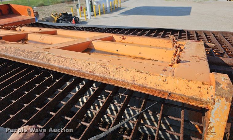 image for item DQ0104 2007 International 7400  dump truck