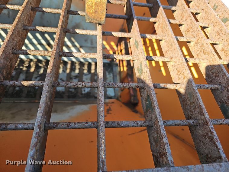 image for item DQ0104 2007 International 7400  dump truck