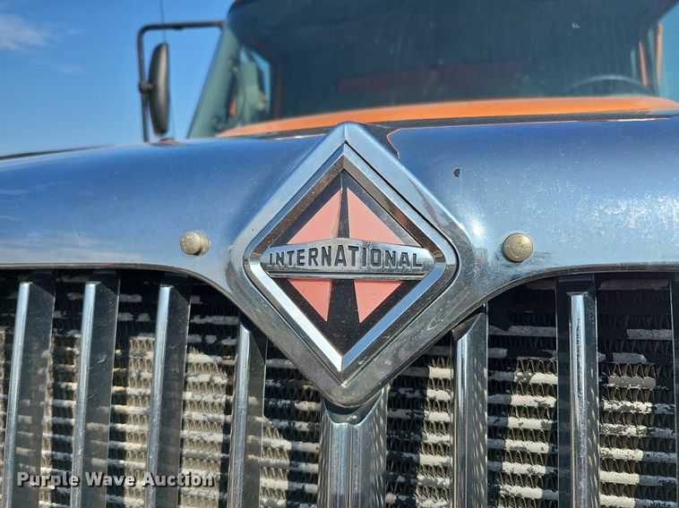 image for item DQ0104 2007 International 7400  dump truck