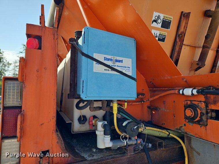 image for item DQ0104 2007 International 7400  dump truck