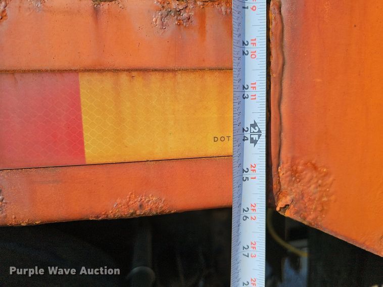 image for item DQ0104 2007 International 7400  dump truck