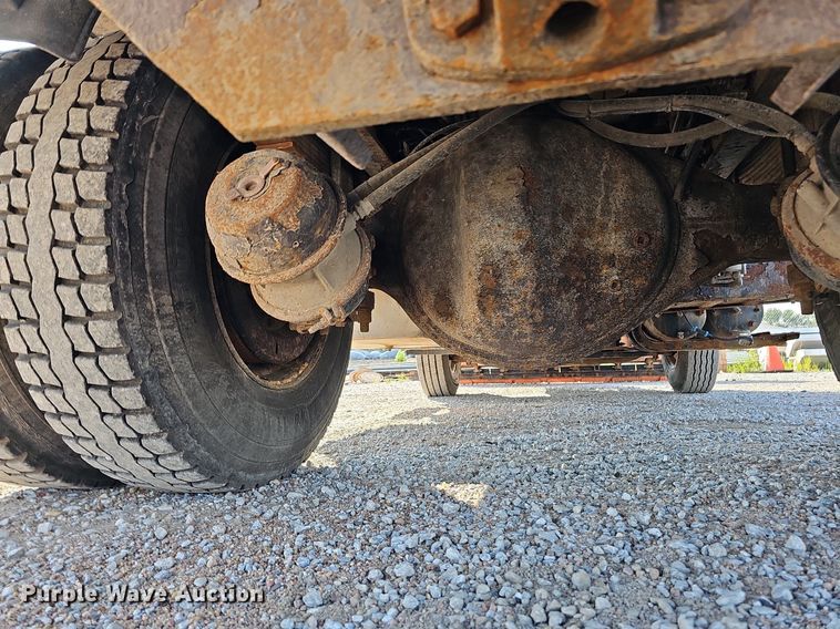 image for item DQ0104 2007 International 7400  dump truck