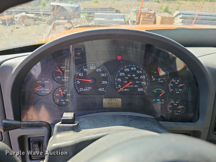 image for item DQ0104 2007 International 7400  dump truck