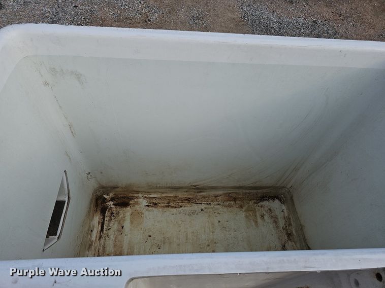 image for item DQ0106 Altec  non-insulated bucket