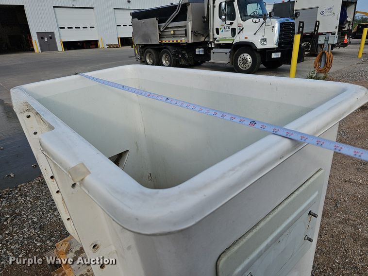 image for item DQ0106 Altec  non-insulated bucket