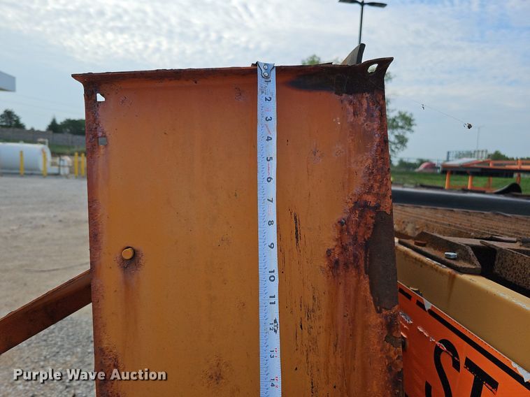 image for item DQ0107 Henderson FSH13X409SS  spreader