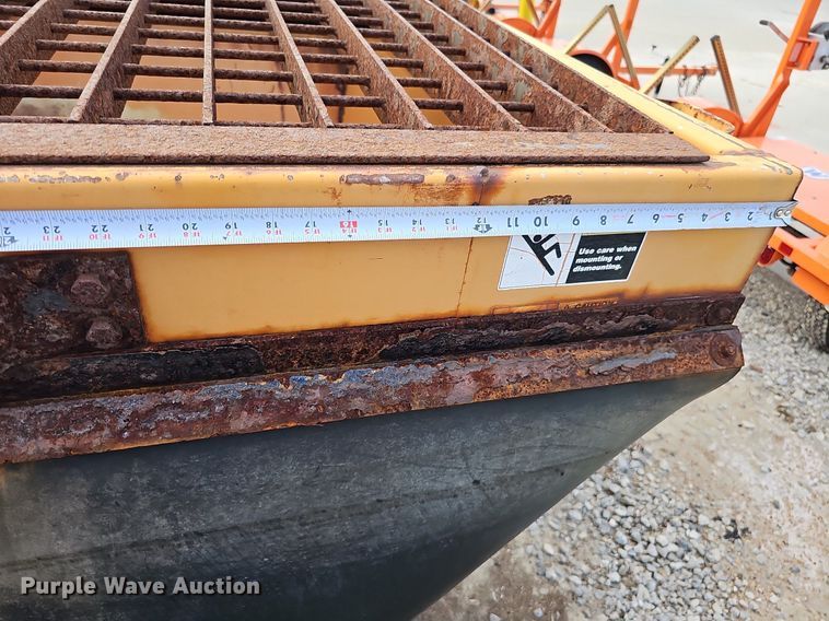 image for item DQ0107 Henderson FSH13X409SS  spreader