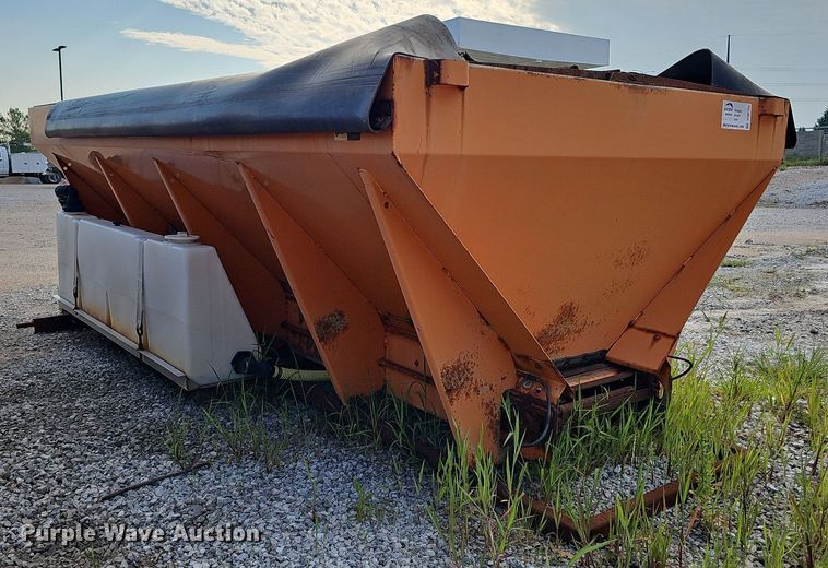 image for item DQ0108 Henderson FSHX13X409SS  spreader