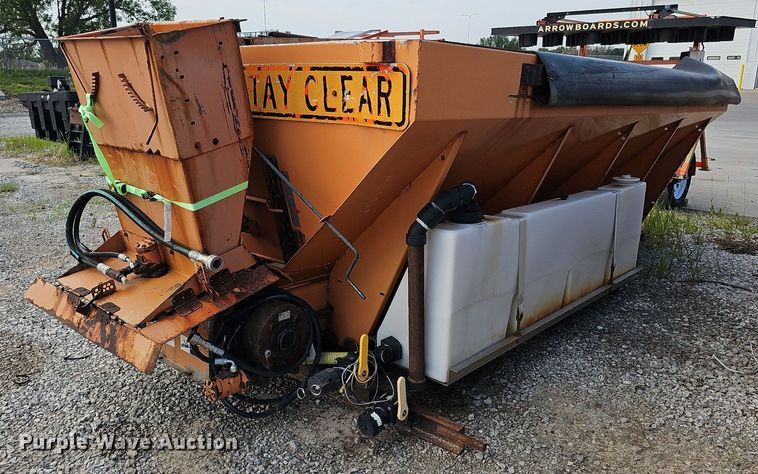 image for item DQ0108 Henderson FSHX13X409SS  spreader