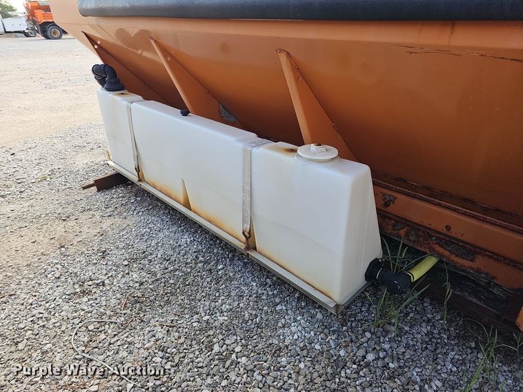 image for item DQ0108 Henderson FSHX13X409SS  spreader