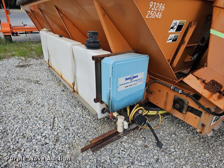 image for item DQ0108 Henderson FSHX13X409SS  spreader