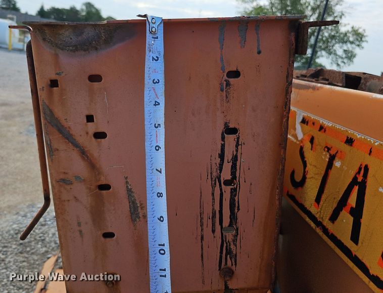 image for item DQ0108 Henderson FSHX13X409SS  spreader