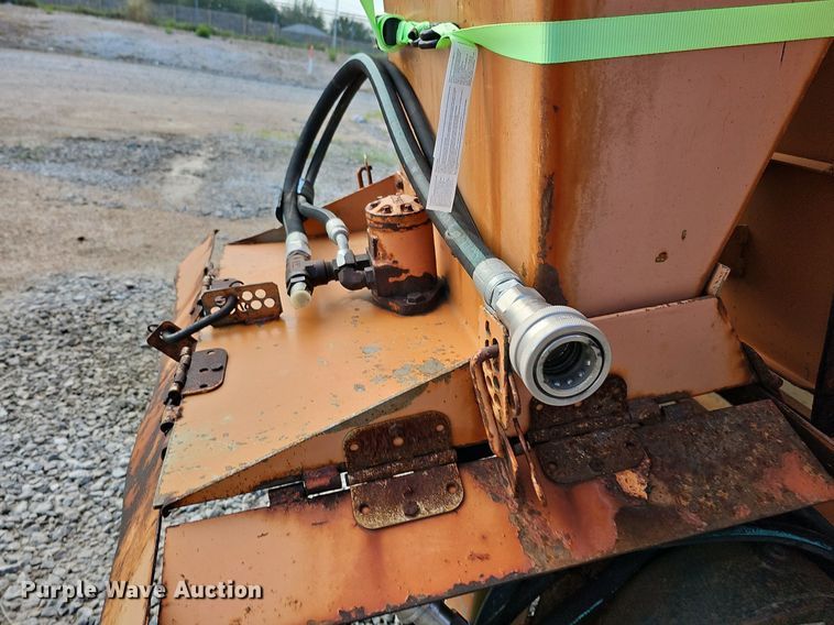 image for item DQ0108 Henderson FSHX13X409SS  spreader