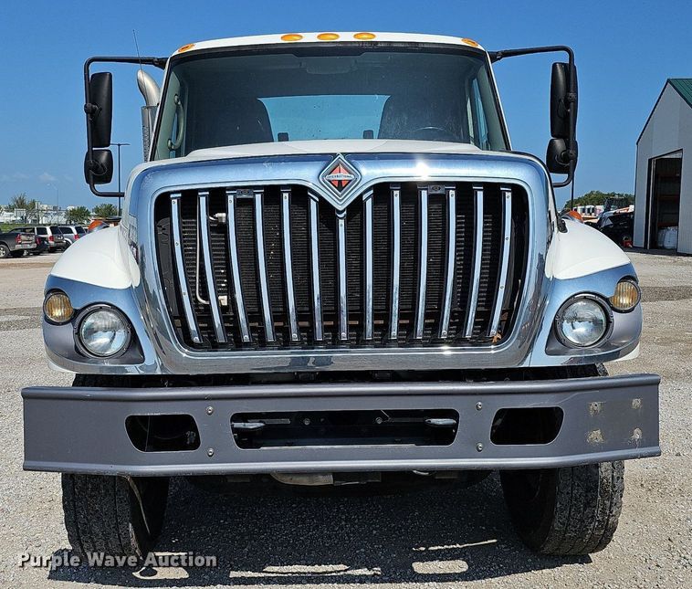 image for item DQ0109 2009 International WorkStar 7400  truck cab and chassis