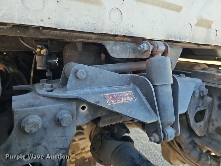 image for item DQ0109 2009 International WorkStar 7400  truck cab and chassis