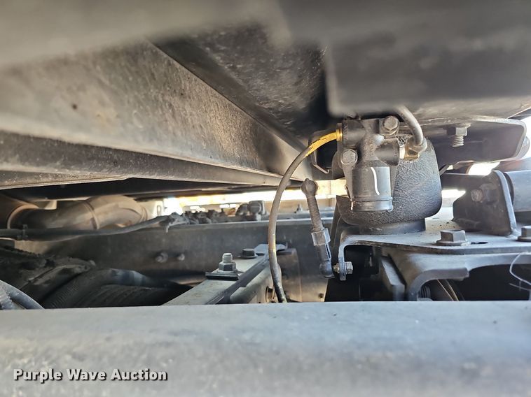 image for item DQ0109 2009 International WorkStar 7400  truck cab and chassis