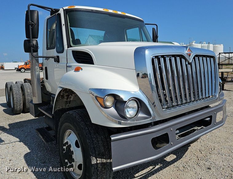 image for item DQ0109 2009 International WorkStar 7400  truck cab and chassis