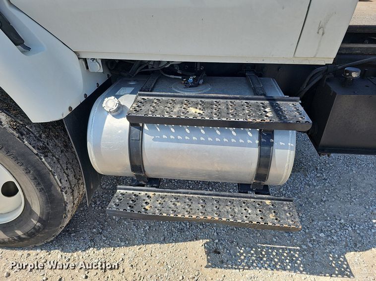 image for item DQ0109 2009 International WorkStar 7400  truck cab and chassis