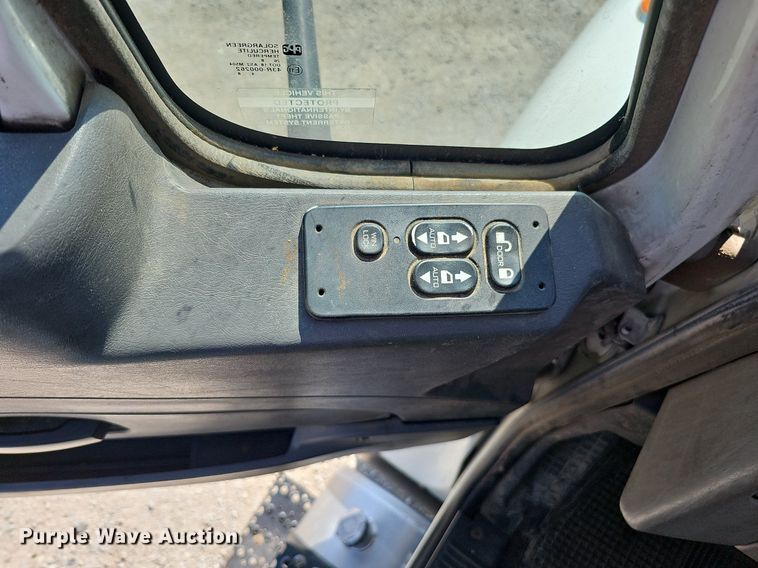 image for item DQ0109 2009 International WorkStar 7400  truck cab and chassis