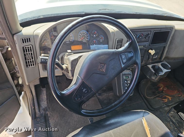 image for item DQ0109 2009 International WorkStar 7400  truck cab and chassis