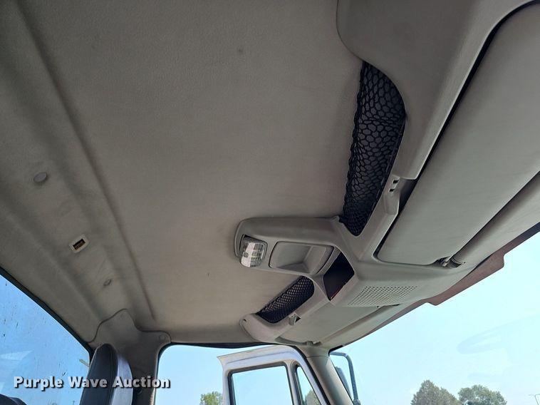 image for item DQ0109 2009 International WorkStar 7400  truck cab and chassis