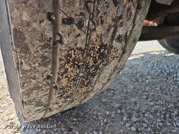 image for item DQ0109 2009 International WorkStar 7400  truck cab and chassis