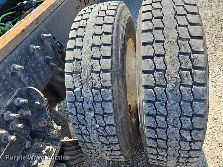 image for item DQ0109 2009 International WorkStar 7400  truck cab and chassis