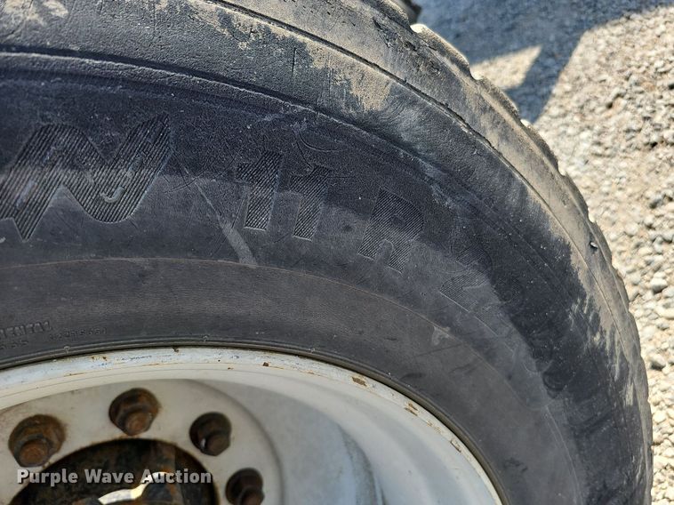 image for item DQ0109 2009 International WorkStar 7400  truck cab and chassis