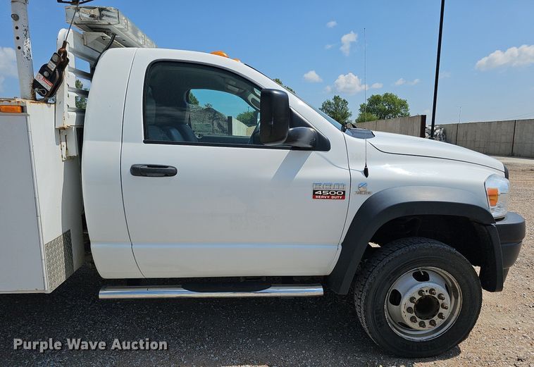 image for item DQ0110 2009 Dodge Ram 4500HD  utility / service truck