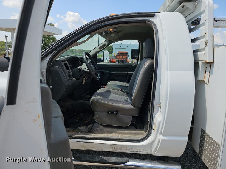 image for item DQ0110 2009 Dodge Ram 4500HD  utility / service truck