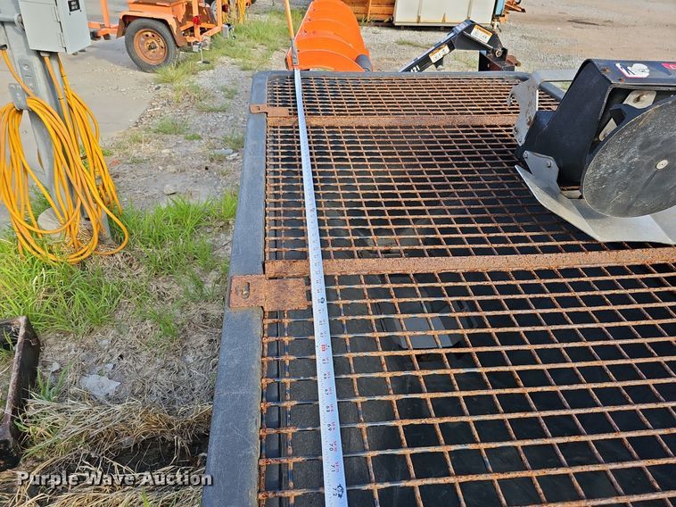 image for item DQ0111 SaltDogg SHPE 1500  spreader