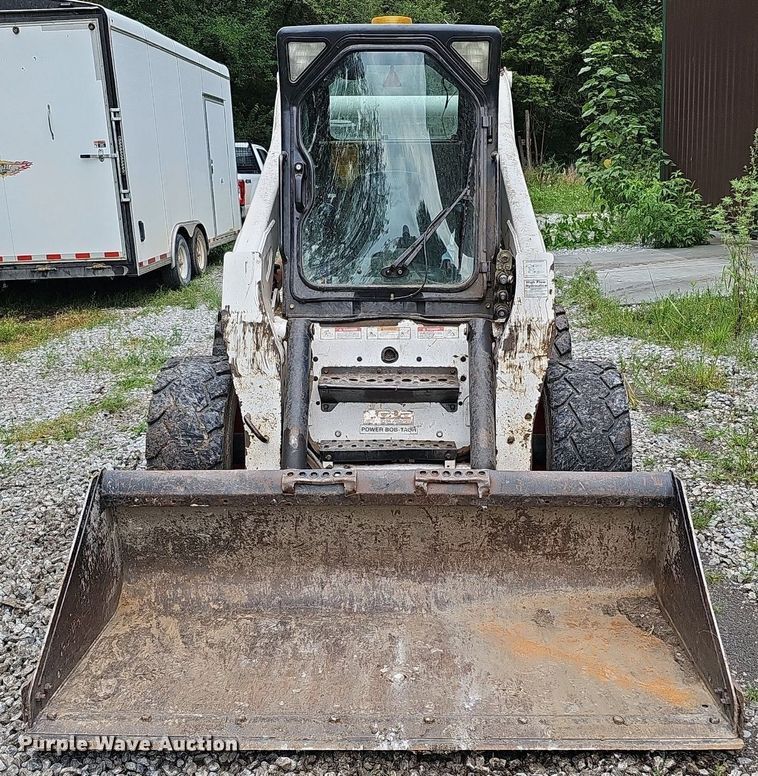 image for item DQ0112 2006 Bobcat S250  skid steer loader