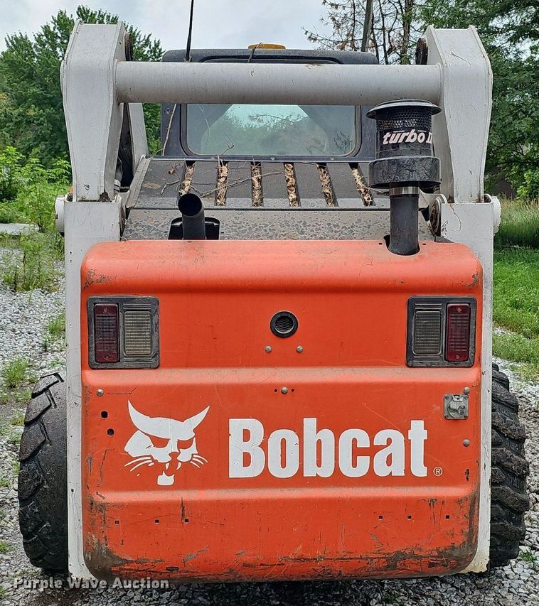 image for item DQ0112 2006 Bobcat S250  skid steer loader
