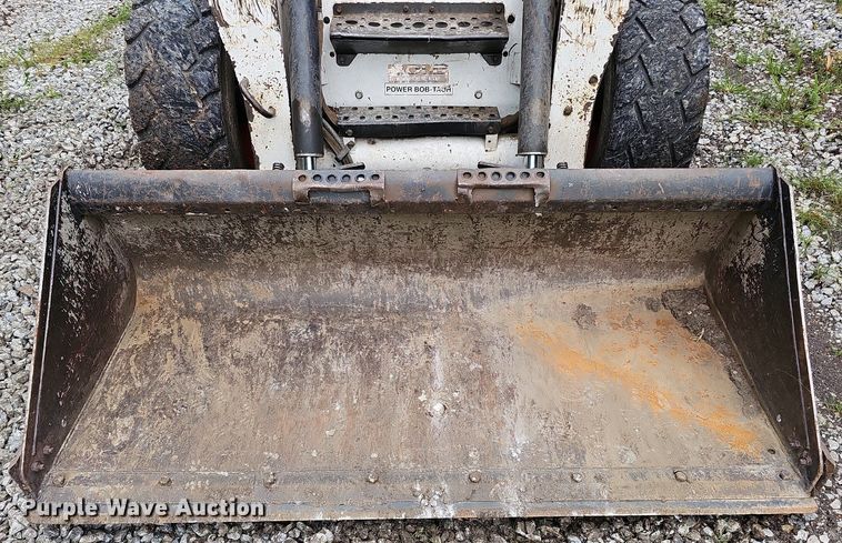 image for item DQ0112 2006 Bobcat S250  skid steer loader