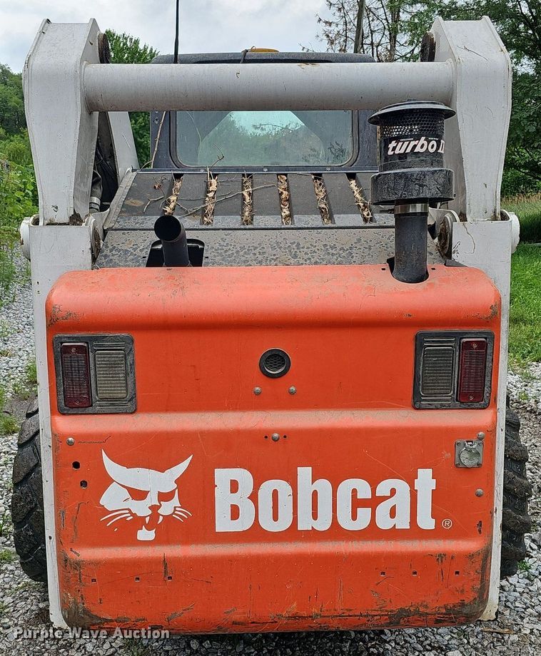 image for item DQ0112 2006 Bobcat S250  skid steer loader