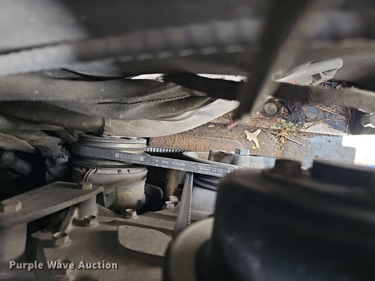 image for item DQ0112 2006 Bobcat S250  skid steer loader