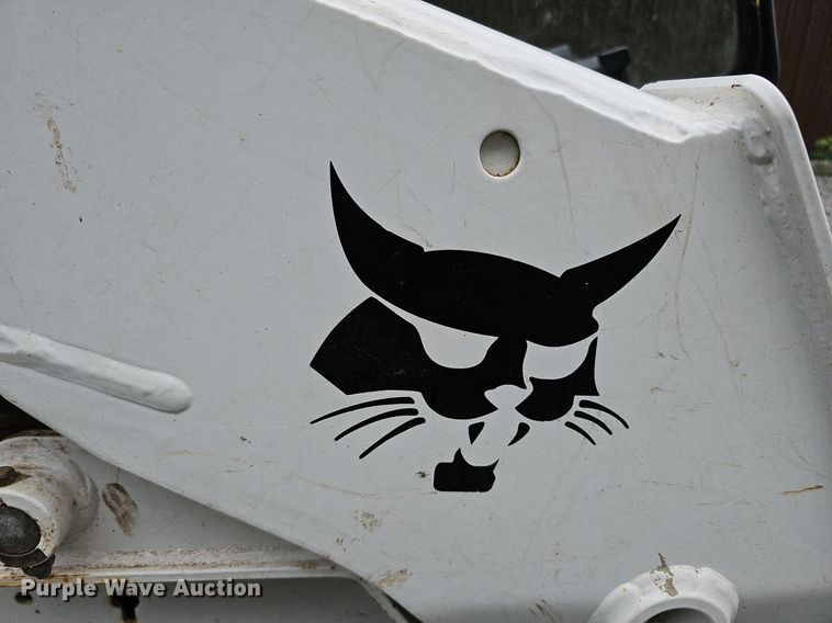 image for item DQ0112 2006 Bobcat S250  skid steer loader