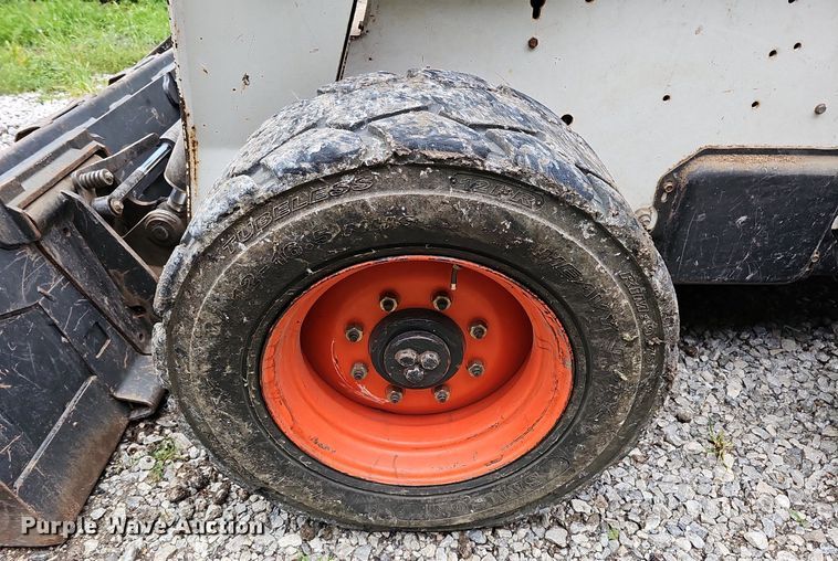 image for item DQ0112 2006 Bobcat S250  skid steer loader