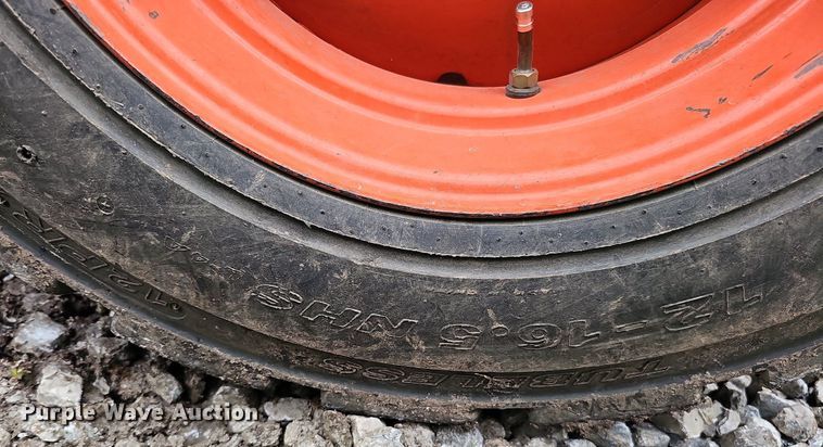 image for item DQ0112 2006 Bobcat S250  skid steer loader